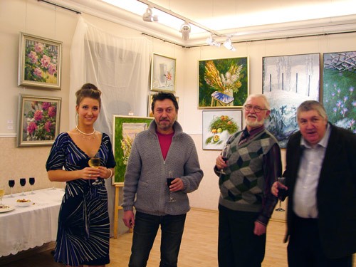 Photo. Azat Galimov in exhibition halls.