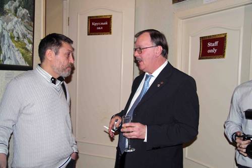 Photo.Galimov Azat and Victor Kartsev - President of the Fund Cultural heritage, the founder of the gallery.